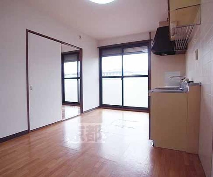 京都府京都市左京区岩倉幡枝町の賃貸アパートの居間