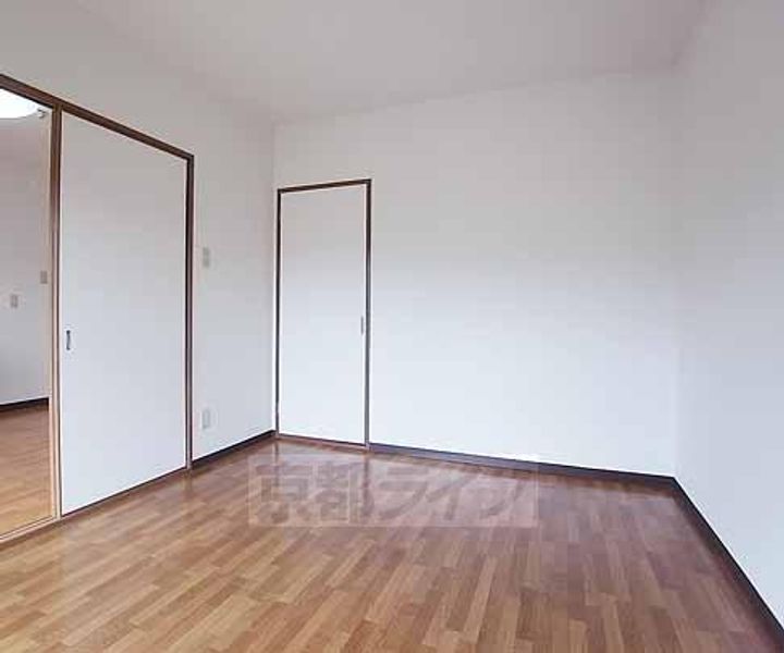 京都府京都市左京区岩倉幡枝町の賃貸アパートの居間