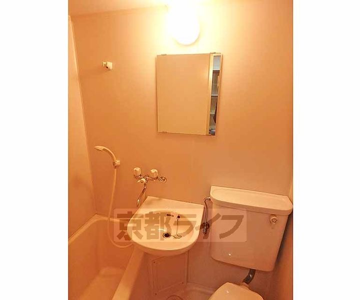 ナルド北白川302の内装