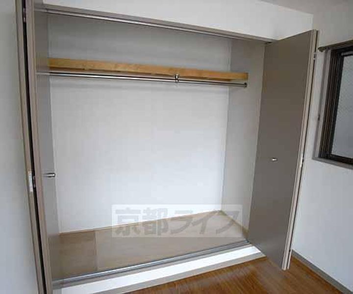 京都府京都市北区紫竹大門町の賃貸マンションの内装