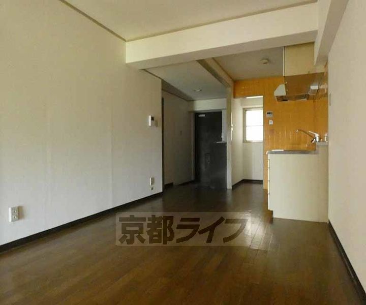 ブエナビスタ京都上鳥羽205の居間
