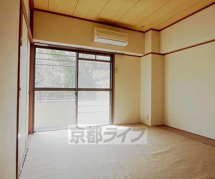 交徳マンション304の居間