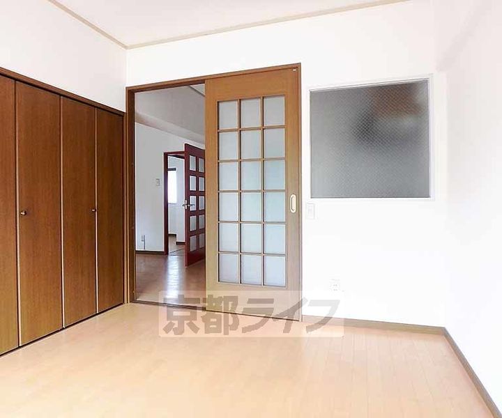 交徳マンション304の居間