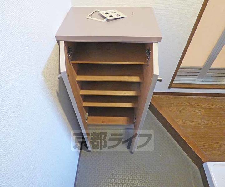 京都府京都市上京区大宮通寺ノ内一町下ル西入伊佐町の賃貸マンションの内装