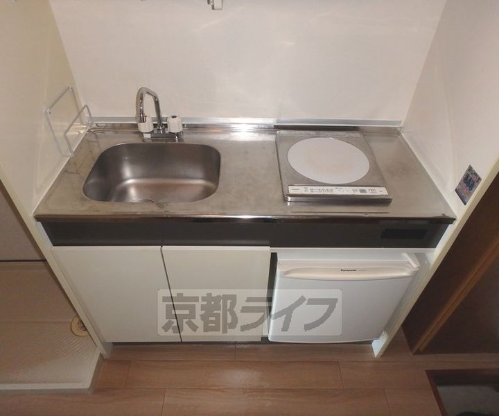 カーサフォレスト西賀茂101のキッチン