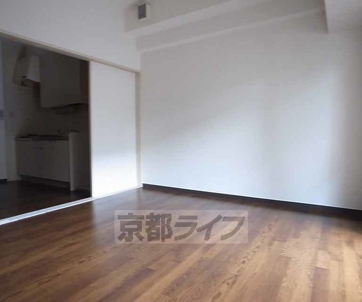 ライオンズマンション四条西洞院904の居間