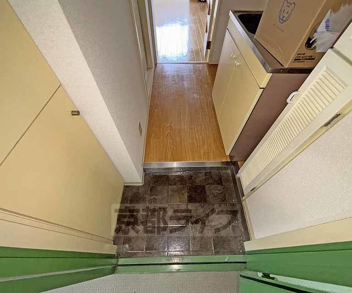 京都府京都市中京区梅之木町の賃貸マンションの玄関