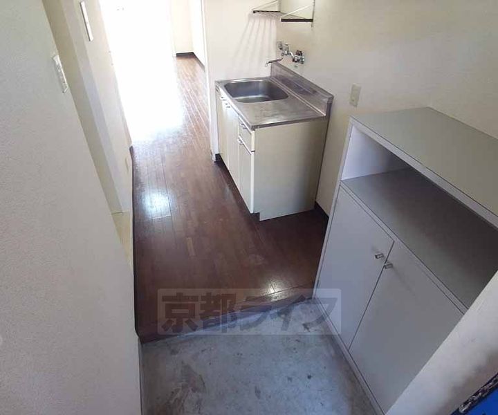 メゾンド亜地路義102の内装