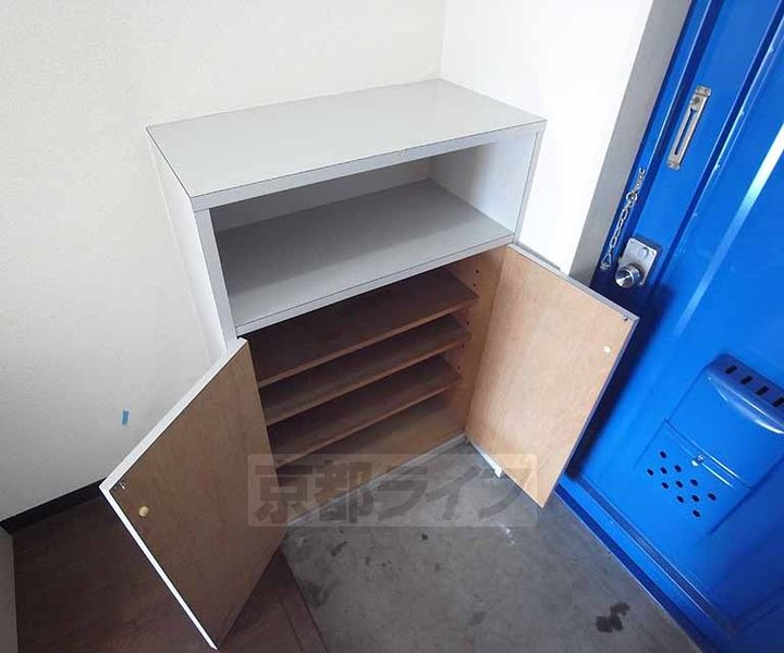 メゾンド亜地路義102の内装