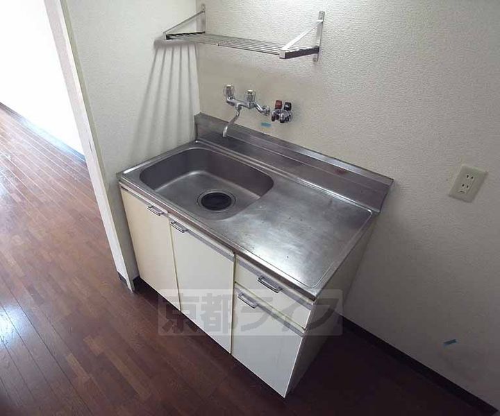 メゾンド亜地路義102のキッチン