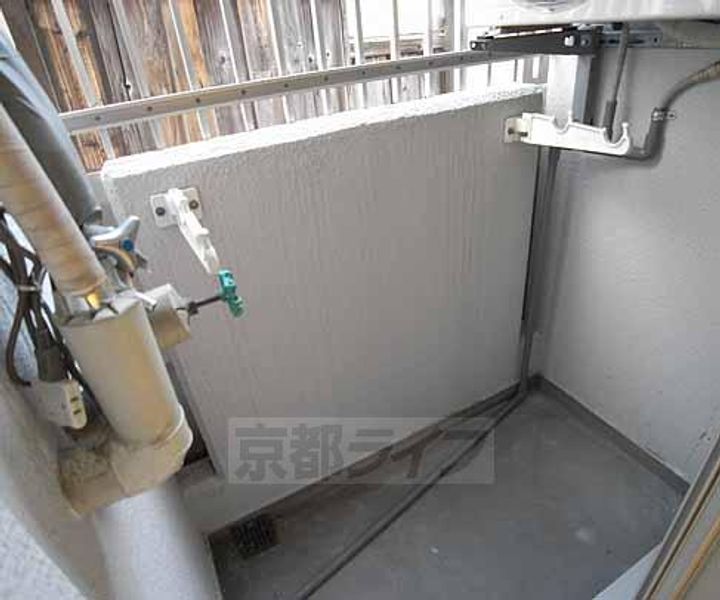 京都府京都市伏見区深草直違橋8丁目の賃貸マンションの内装