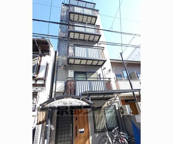 京都府京都市下京区上三之宮町の賃貸マンションの外観