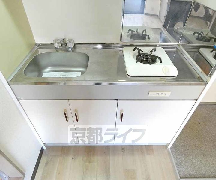京都府京都市下京区上三之宮町の賃貸マンションのキッチン