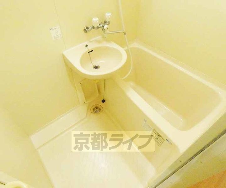 京都府京都市伏見区北端町の賃貸マンションの風呂