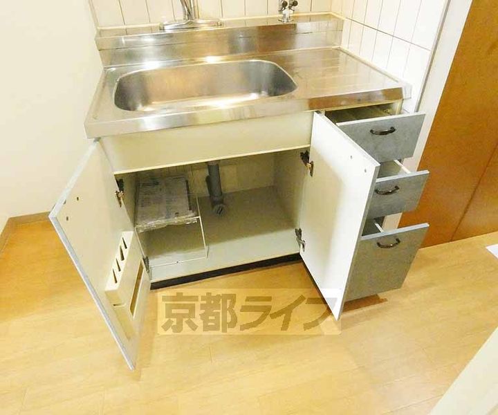 京都府京都市伏見区北端町の賃貸マンションのキッチン