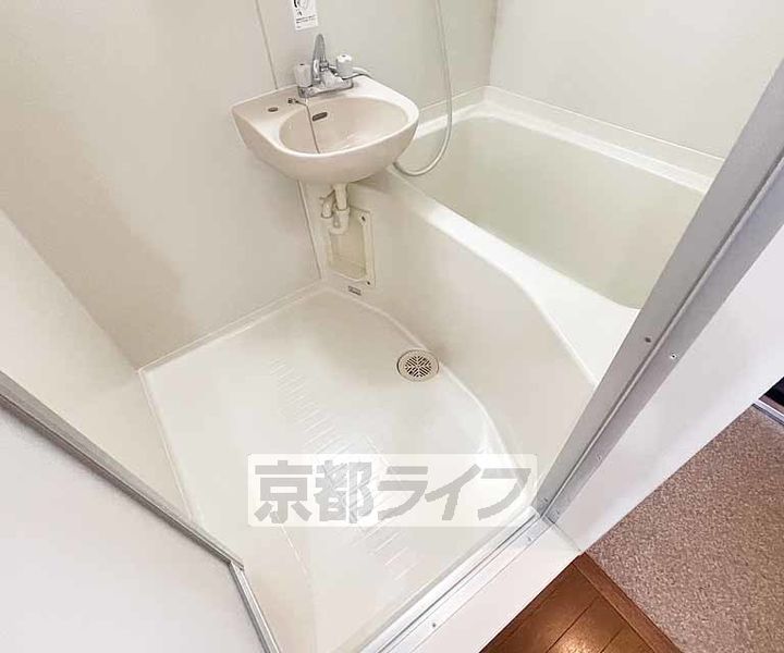 京都府京都市伏見区深草野田町の賃貸アパートの風呂