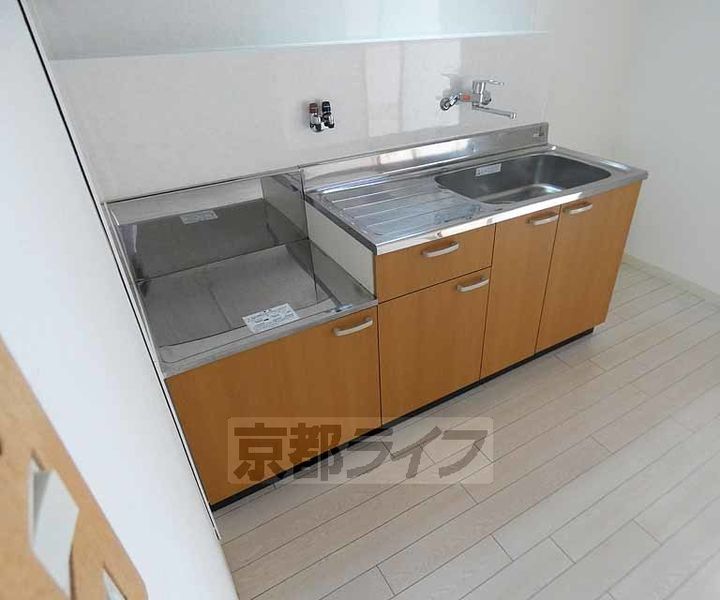 京都府京都市伏見区深草大亀谷大山町の賃貸マンションのキッチン