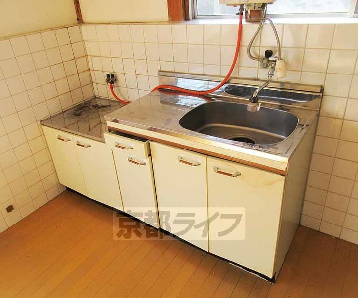 源荘103のキッチン
