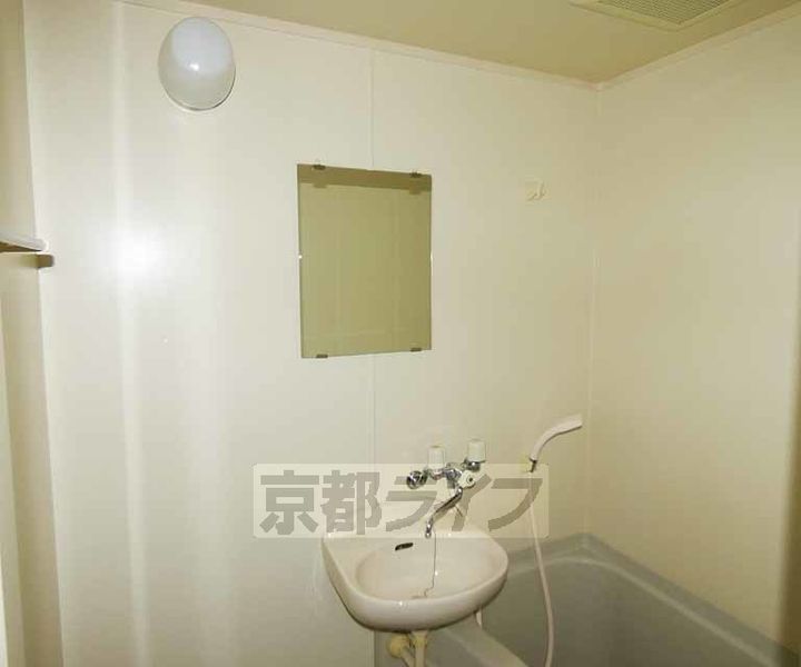 京都府京都市伏見区黒茶屋町の賃貸マンションの内装