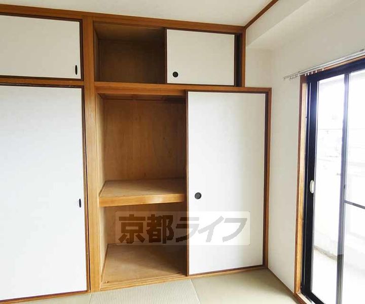 京都府京都市伏見区深草善導寺町の賃貸マンションの内装