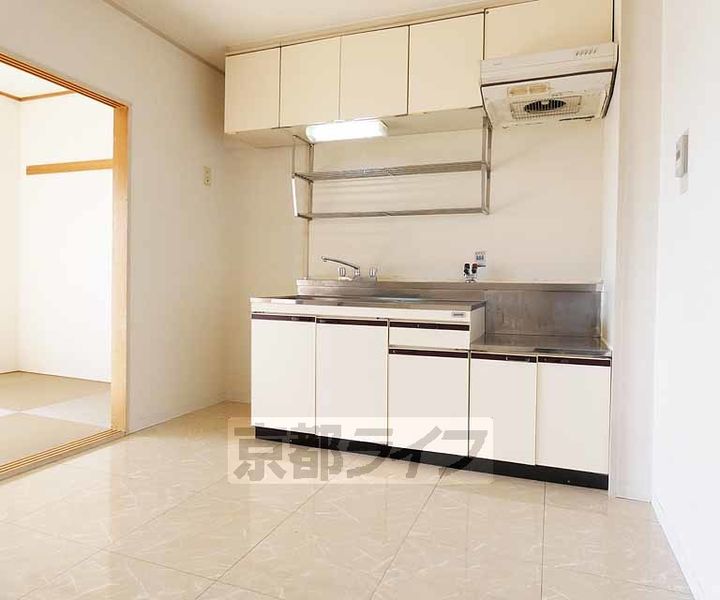 京都府京都市伏見区深草善導寺町の賃貸マンションのキッチン