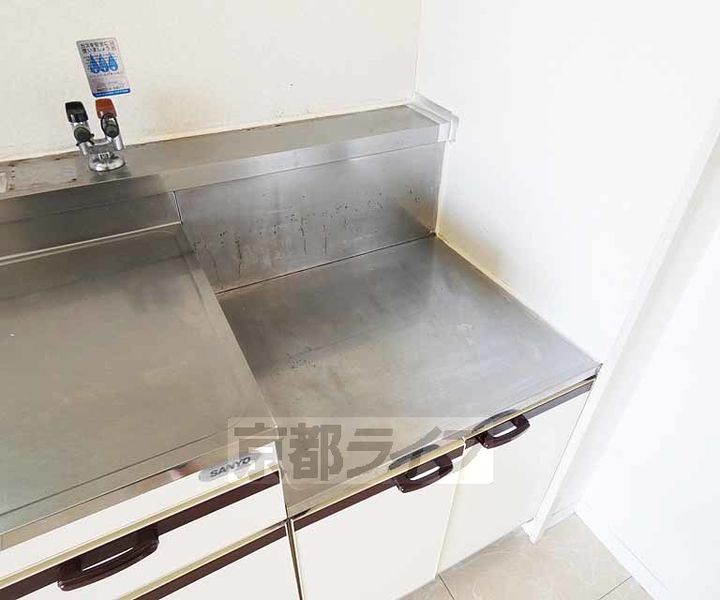 京都府京都市伏見区深草善導寺町の賃貸マンションのキッチン