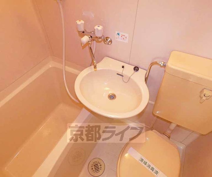 京都府京都市伏見区新町1丁目の賃貸マンションの内装