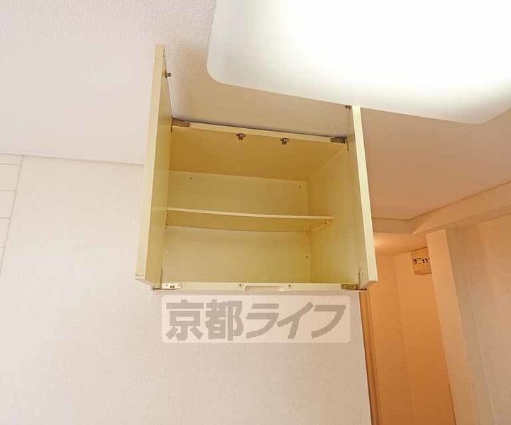 京都府京都市伏見区新町1丁目の賃貸マンションのキッチン