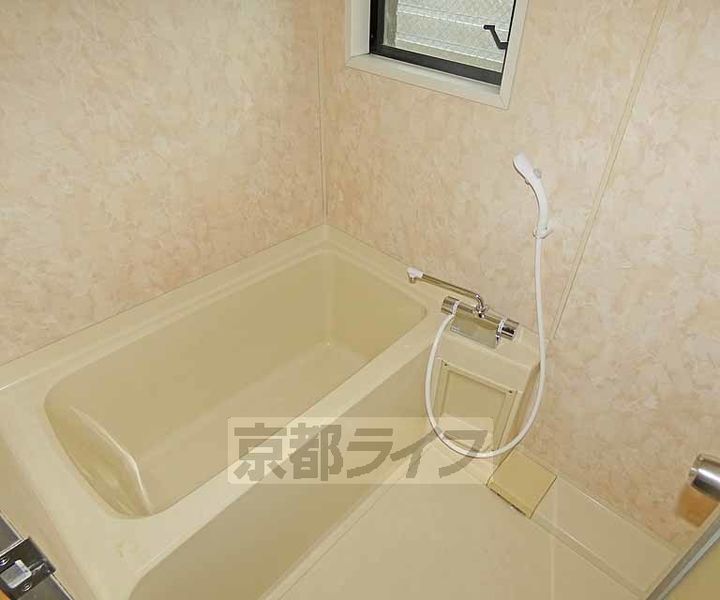 京都府京都市伏見区深草大亀谷東寺町の賃貸マンションの風呂
