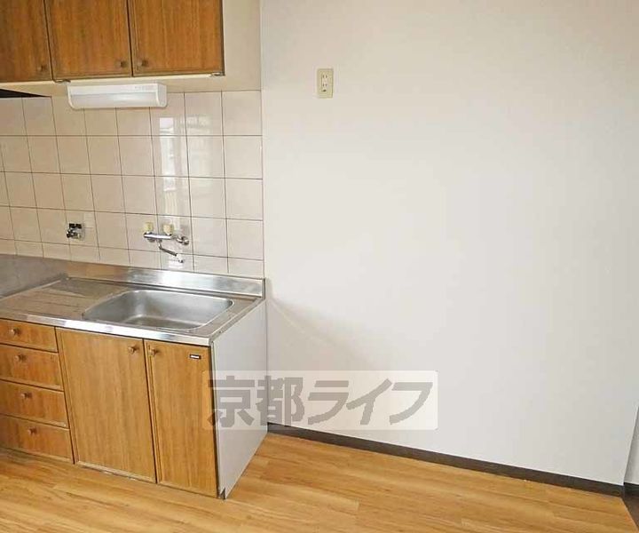 京都府京都市伏見区深草大亀谷東寺町の賃貸マンションのキッチン