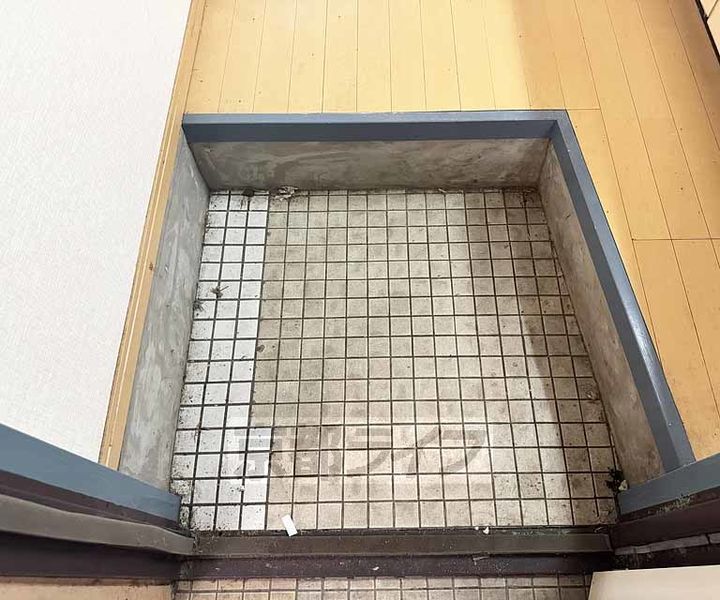 パルコーポ淀5の玄関