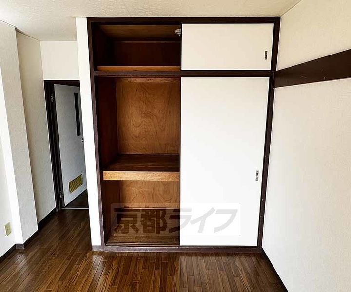 京都府京都市伏見区指物町の賃貸マンションの内装