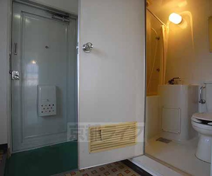 グリシーヌ丹波橋301の居間