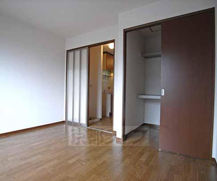 グランシード桃山202の居間