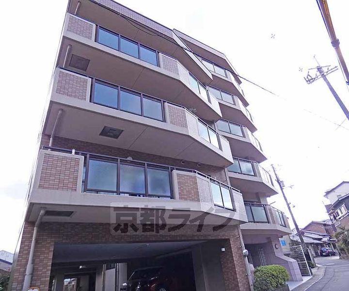 京都府京都市伏見区桃山町丹後の賃貸マンションの外観
