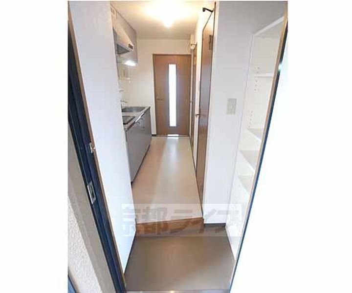 メゾン・サクセス3Cの玄関