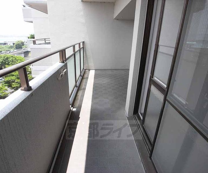 京都府京都市伏見区中島河原田町の賃貸マンションの内装