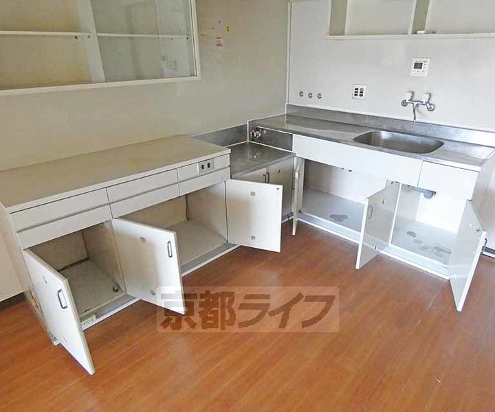 京都府京都市伏見区深草出羽屋敷町の賃貸マンションのキッチン
