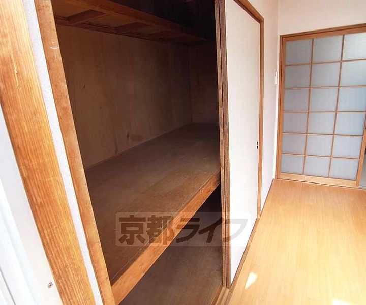 フォーブル吉田203の内装