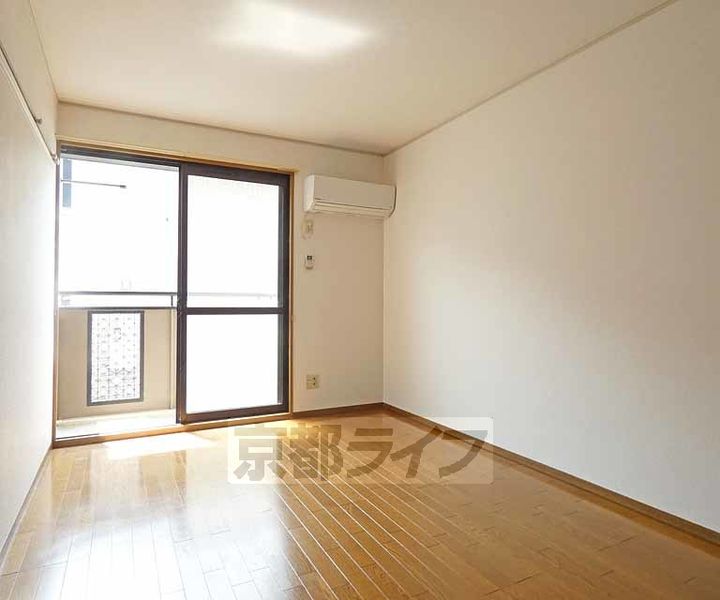 セジュール大谷105の居間