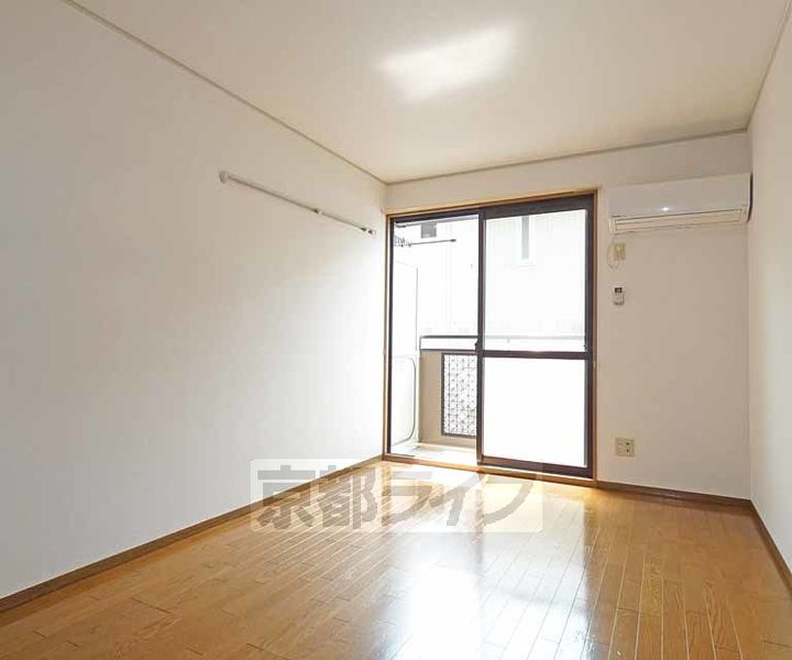 セジュール大谷105の居間