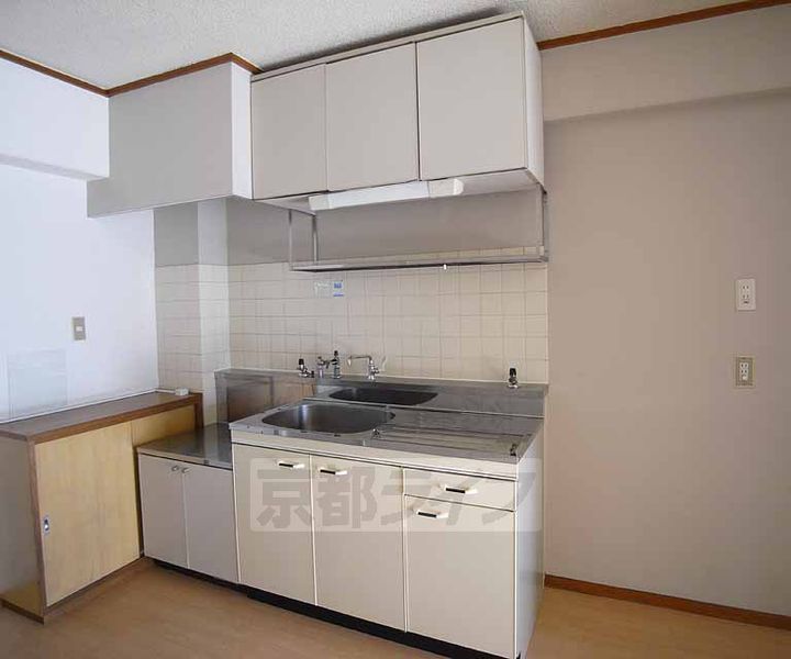 パールハイツイナリ2062のキッチン