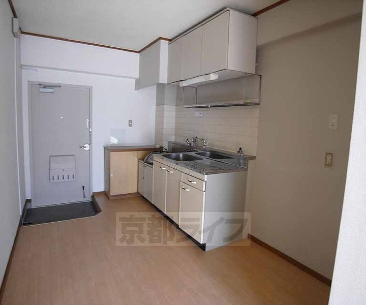 パールハイツイナリ2062の居間