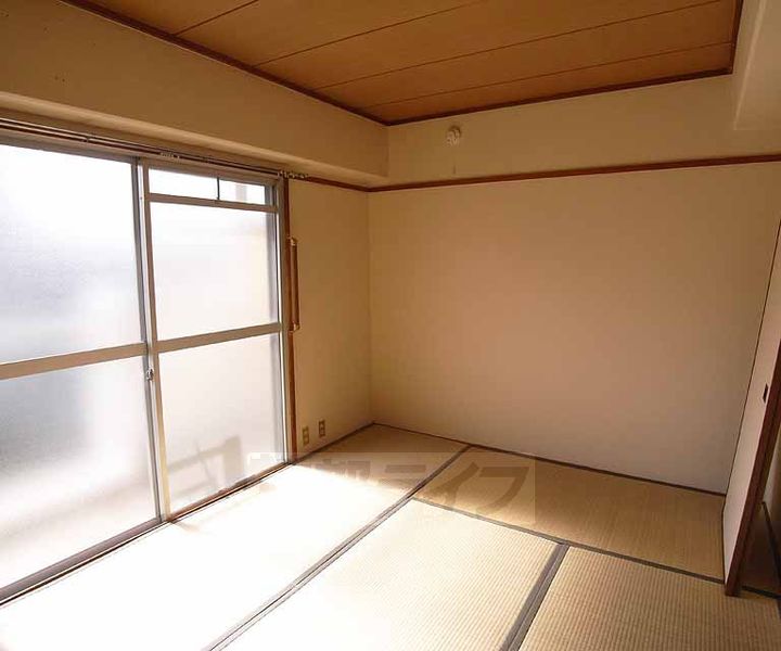 パールハイツイナリ2062の居間