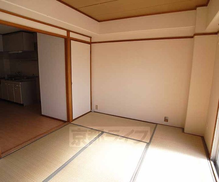 パールハイツイナリ2062の居間