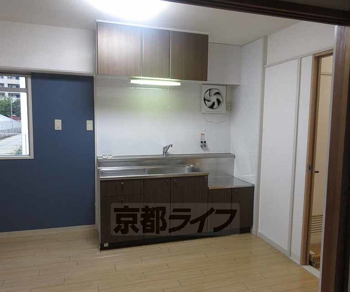 京都府京都市伏見区小栗栖牛ケ淵町の賃貸マンションのキッチン