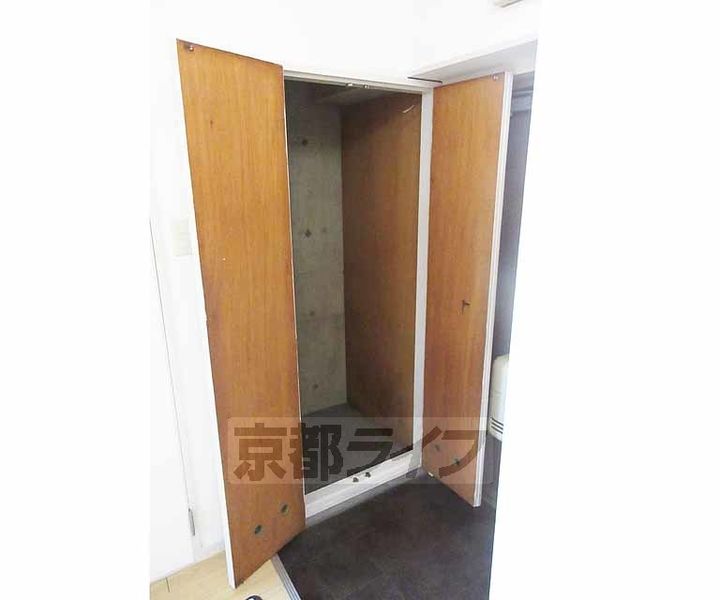 京都府京都市伏見区小栗栖牛ケ淵町の賃貸マンションの内装