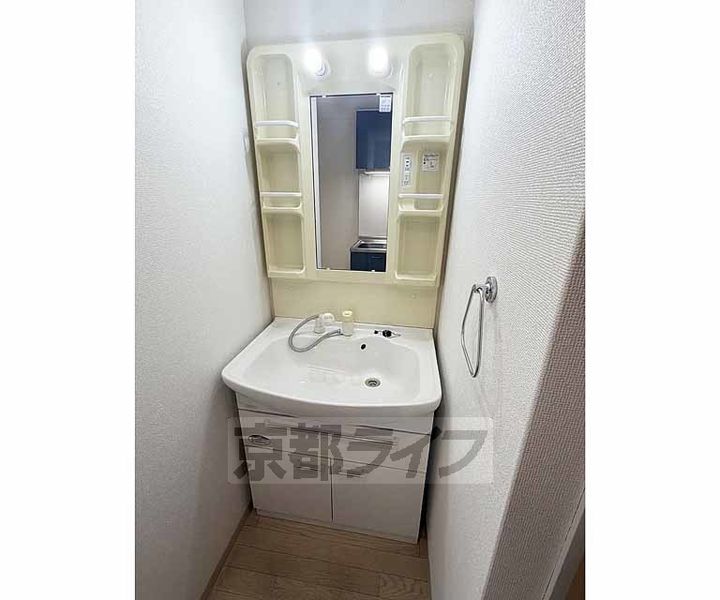 京都府京都市伏見区下鳥羽南円面田町の賃貸マンションの内装