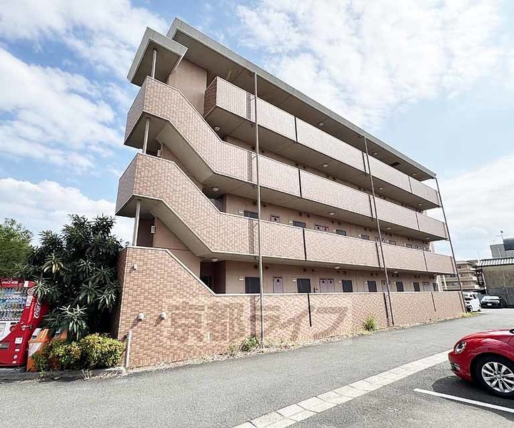 京都府京都市伏見区横大路貴船の賃貸マンションの外観