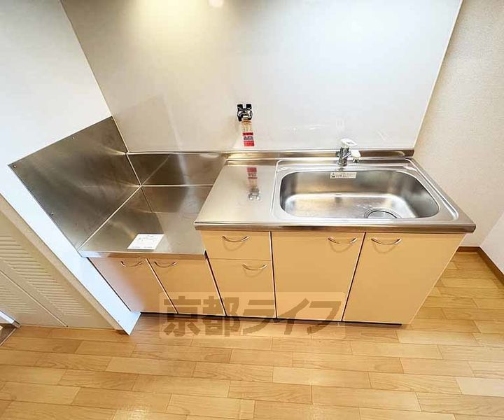 京都府京都市伏見区横大路貴船の賃貸マンションのキッチン